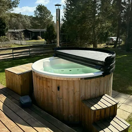 New Summer House In Fuglslev With Wilderness Bath Nyaraló *
