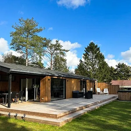 New Summer House In Fuglslev With Wilderness Bath Nyaraló Ebeltoft