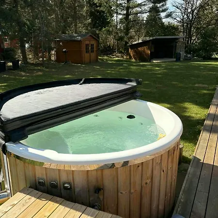 New Summer House In Fuglslev With Wilderness Bath *