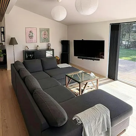 New Summer House In Fuglslev With Wilderness Bath Nyaraló *